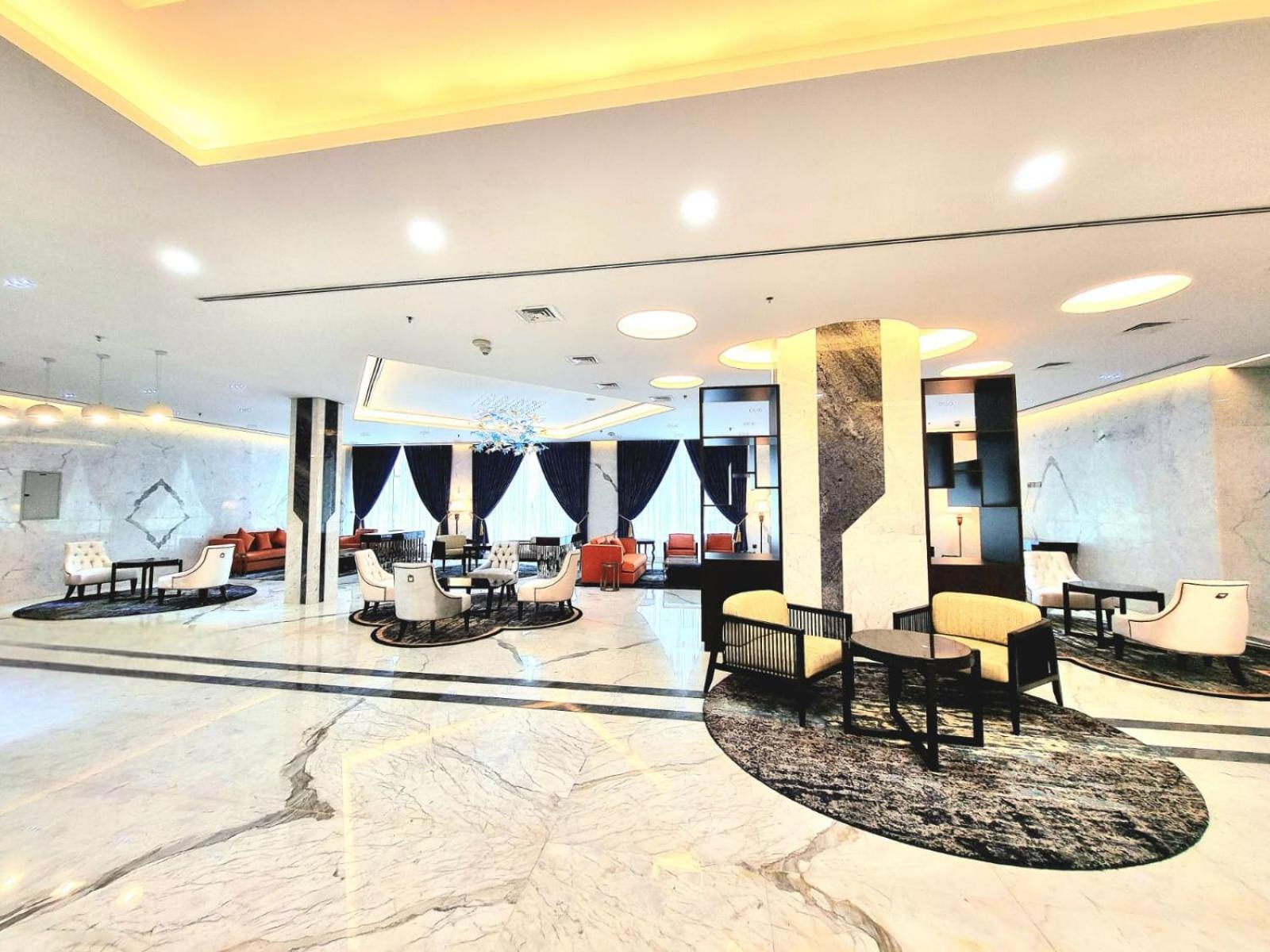 Seven Seas دبي