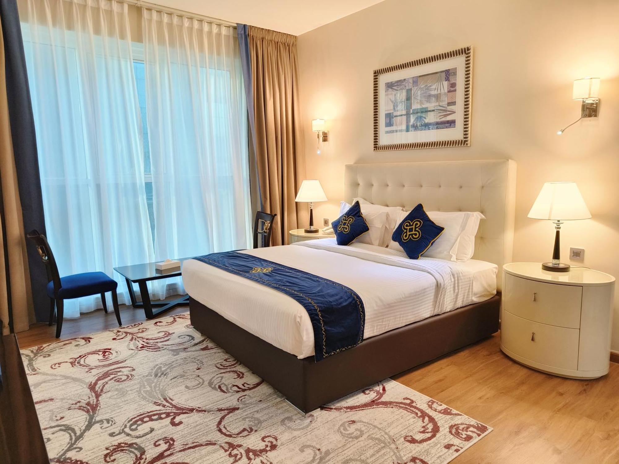 فندق Seven Seas 4*